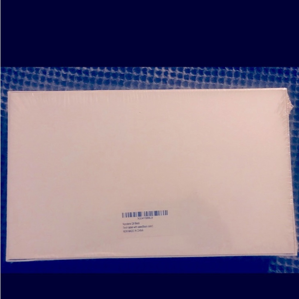 7-Inch Black Tablet - Picture 2 of 3